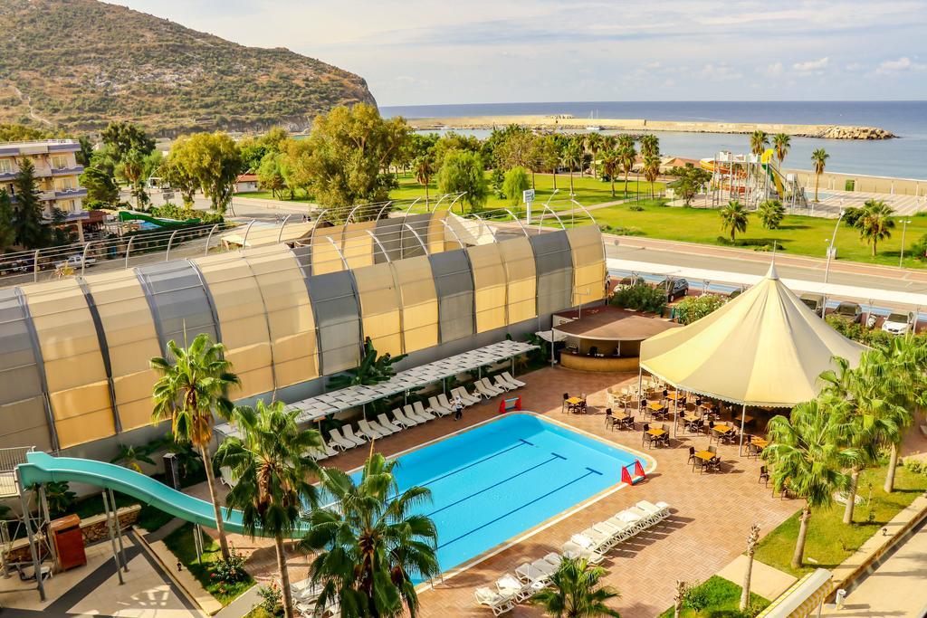 Grand Akca Hotel 加济帕夏 外观 照片